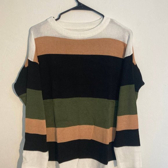 Sweaters - Green Colorblock Knit Sweater Size:(US 12-14)L
